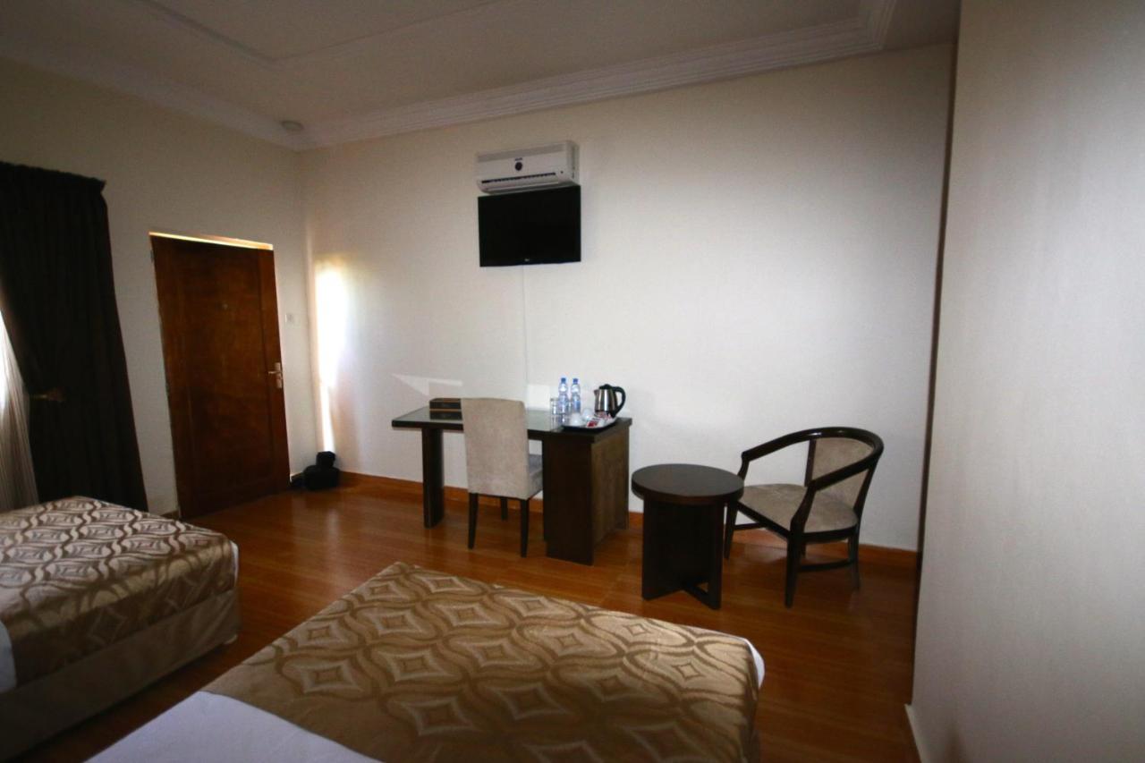 The Big 5 Hotel, Lodge & Camp Lubumbashi Exterior photo